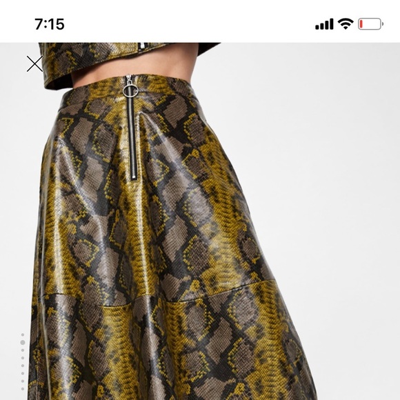 *2 for $30* Zara Python leather inspired skirt size XS - Picture 3 of 4